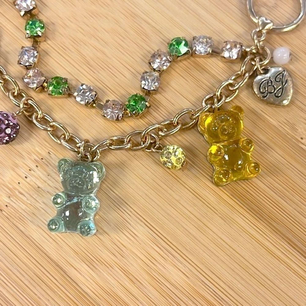 Brand New Betsey Johnson Pastel Gummy Bear Rhinestone Gold Tone Charm Bracelet - Picture 5 of 15